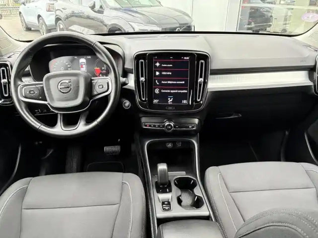 Volvo Xc40 t4 recharge 129+82 ch dct7 — photo 4