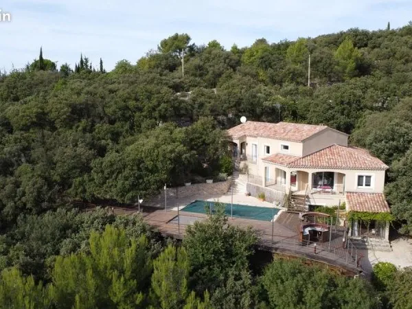 Propriété 6 pièces 167 m²
