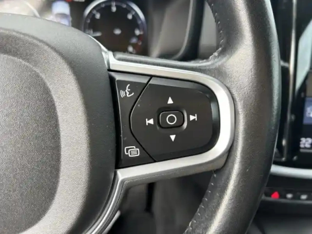 Volvo V60 d3 150ch adblue business — photo 14