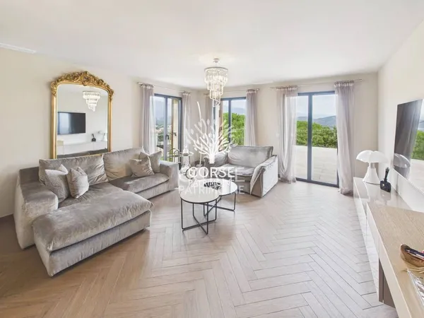 Appartement 4 pièces 102 m²