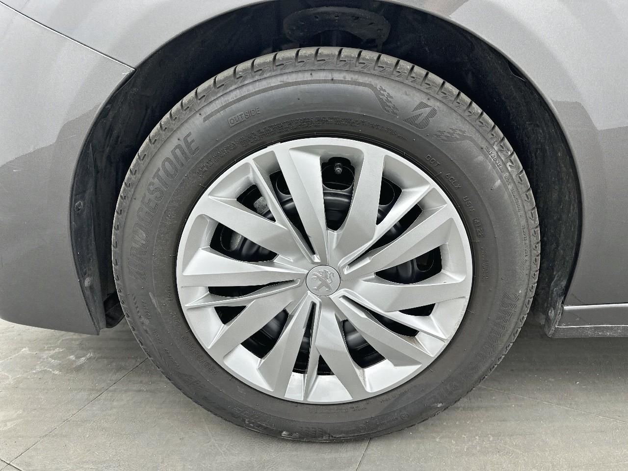 Peugeot 208 puretech 75 s&s bvm5 active — photo 14