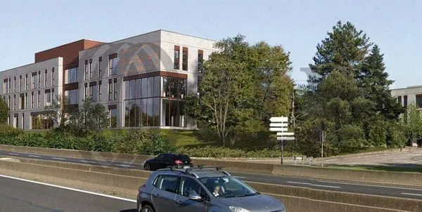 Bureau 790 m²
