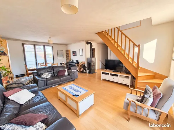 Maison 6 pièces 140 m²