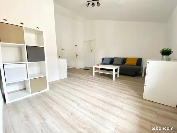 Très joli studio meublé draguignan centre ville