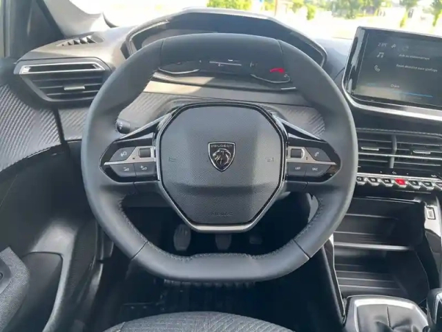 Peugeot 208 100 s&amp;s bvm6 — photo 37
