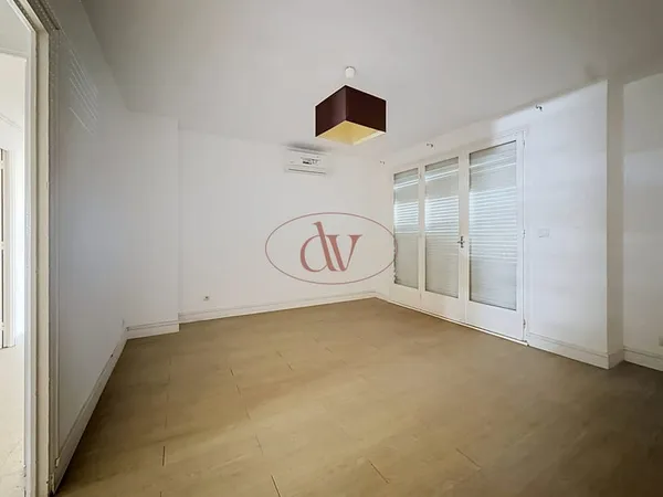 T3 lumineux de 63 m2 avec balcon Résidence sécurisée Per