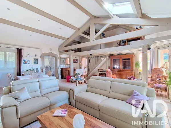 Maison 5 pièces 148 m²