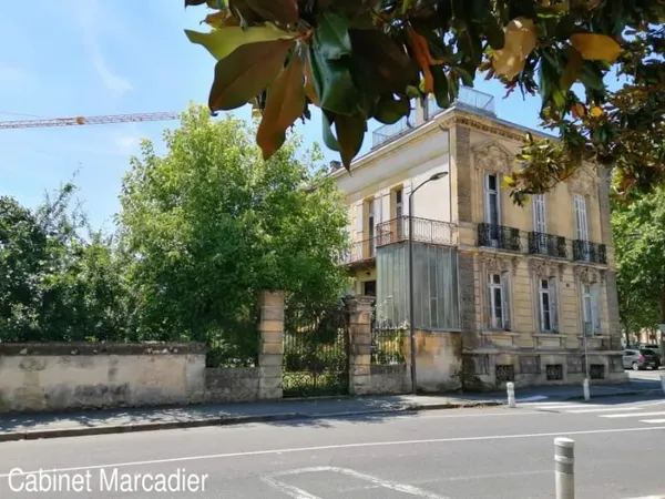 Maison 11 pièces 350 m²