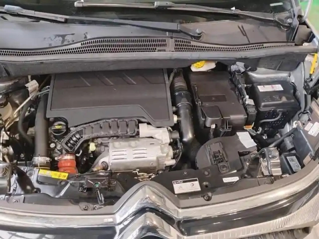 Citroën C3 Aircross puretech 130 s&amp;s eat6 shine — photo 7