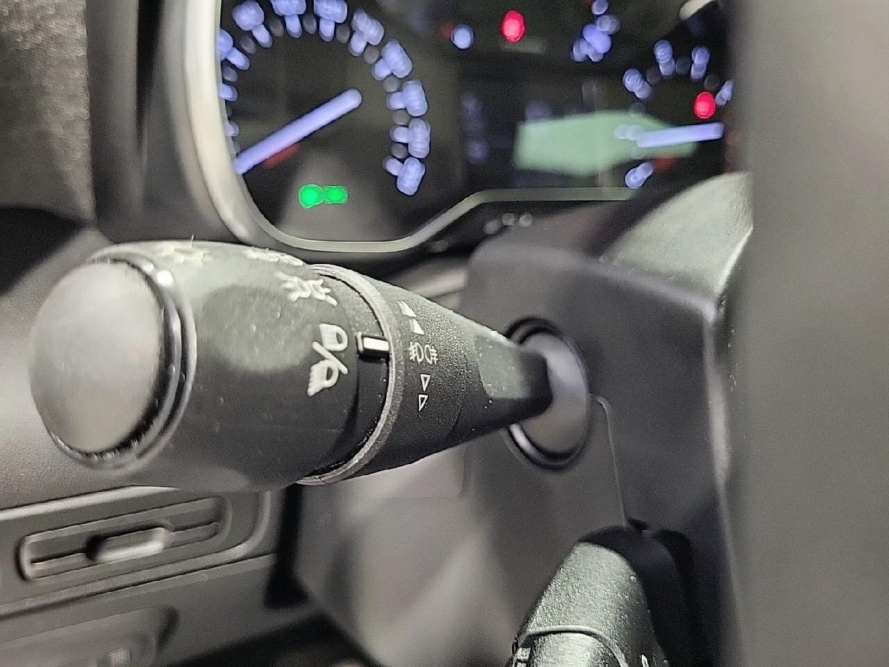 Citroën C3 Aircross puretech 130 s&s eat6 shine — photo 19