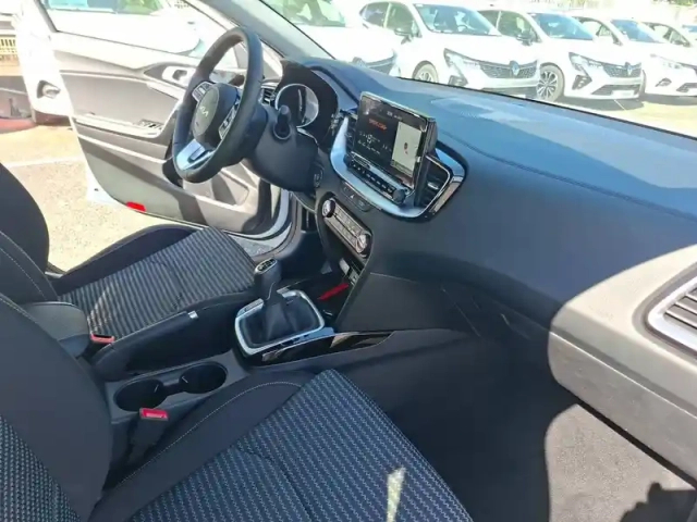 Kia Ceed sw 1.5 t-gdi 140 ch bvm6 — photo 23