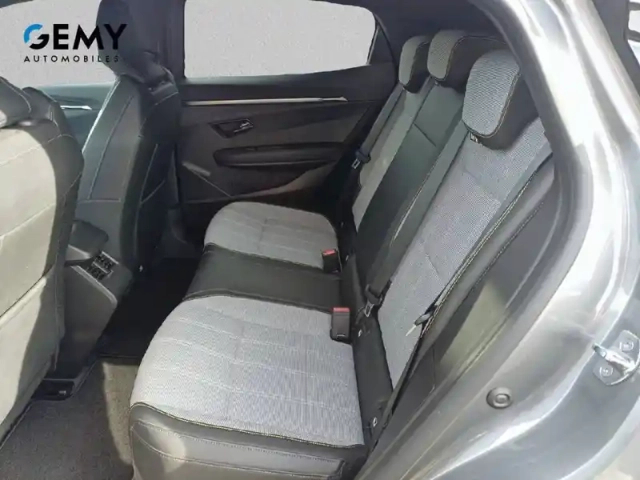 Renault Megane e-tech ev60 220 ch super charge — photo 10