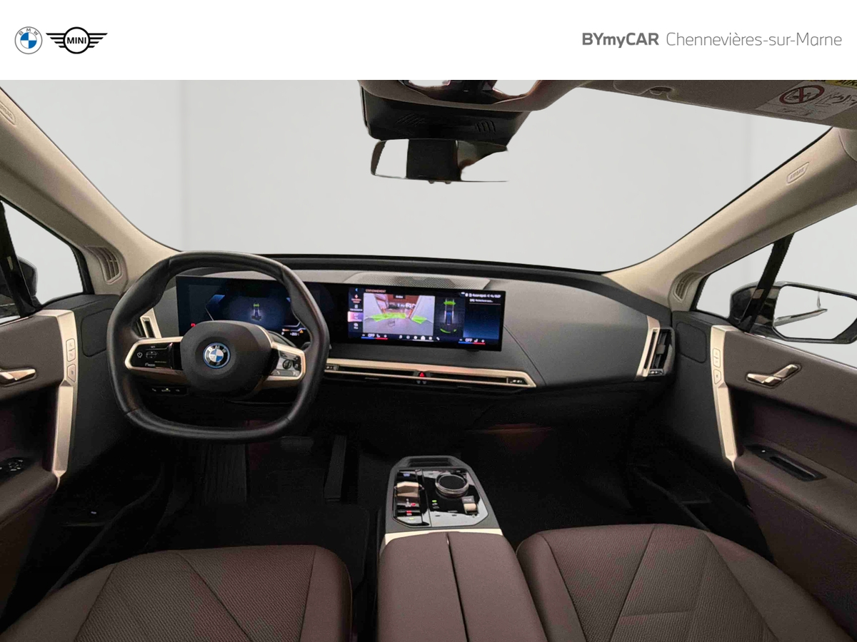 BMW iX xDrive40 326ch — photo 9