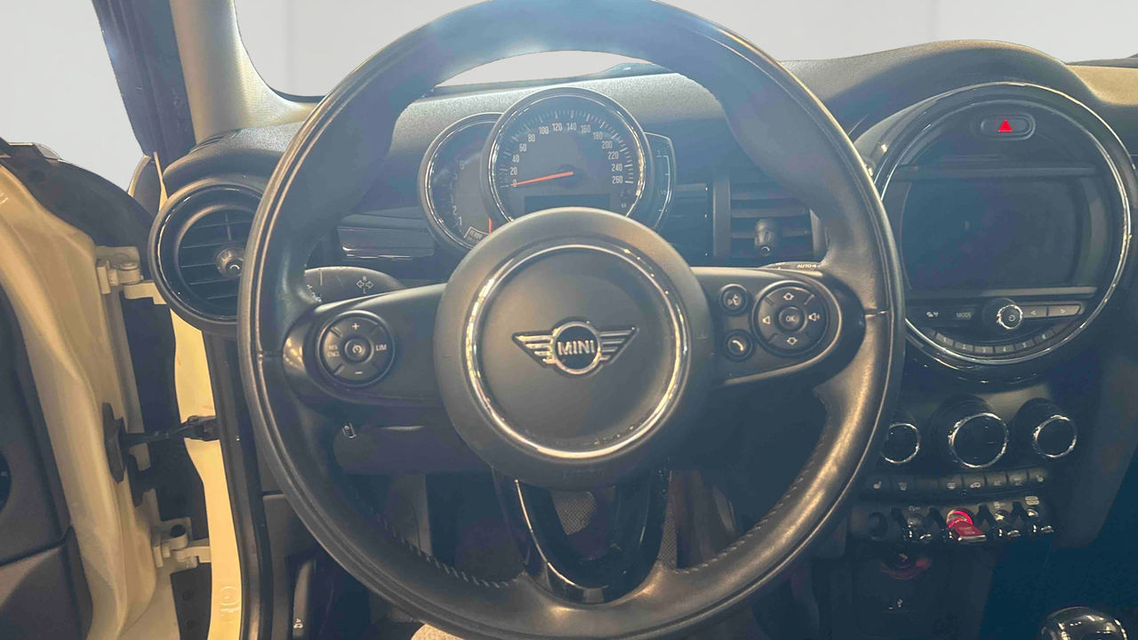 Mini Hatch 5 Portes Cooper 136 ch BVA7 — photo 10
