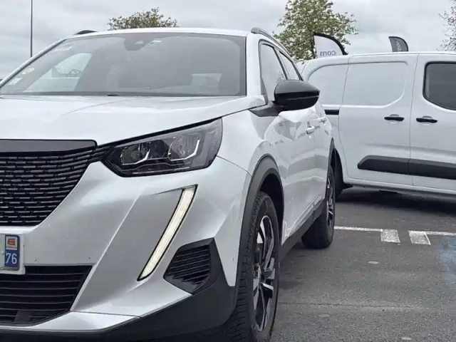 Peugeot 2008 bluehdi 130 s&amp;s eat8 — photo 16
