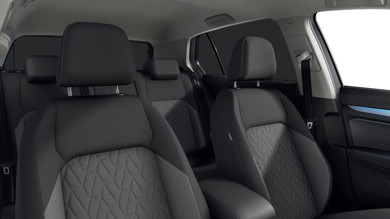 Volkswagen Golf 1.5 eTSI EVO2 116 DSG7 — photo 8