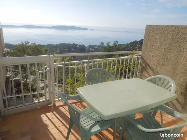 Studio meublé 25 m² avec terrasse et vue mer