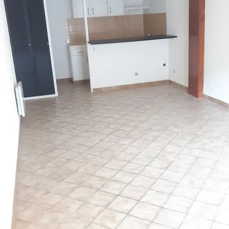 Beau petit F3 ds petite residence