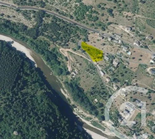 Terrain 1020 m²