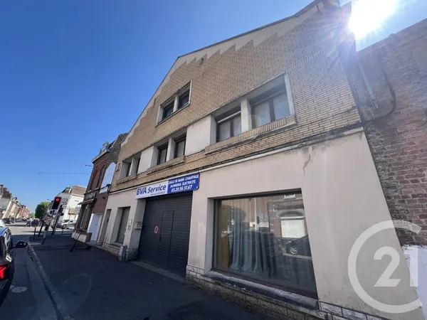 Bâtiment 250 m²