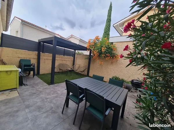 🏡 Maison de village T3 avec extérieur sans vis-à-vis - climatisé Sérézin-du-Rhône