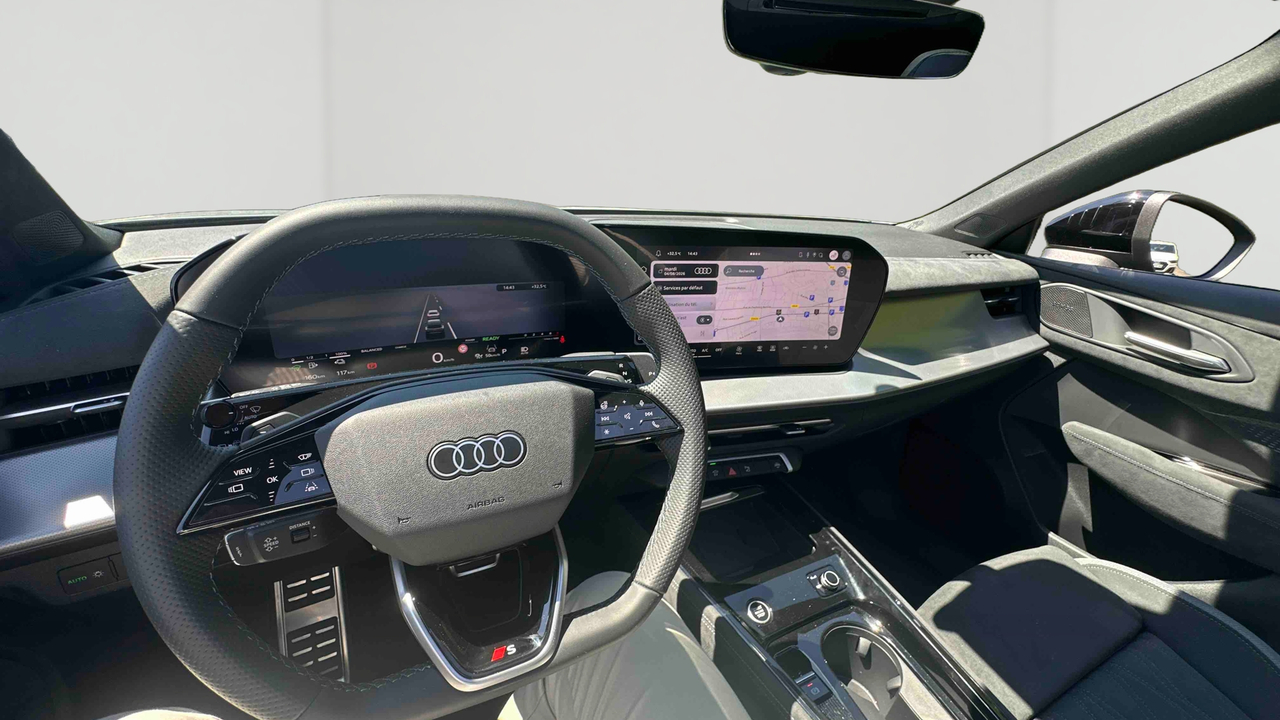 Audi Q3 Sportback e-hybrid 272 ch S tronic 6 — photo 21