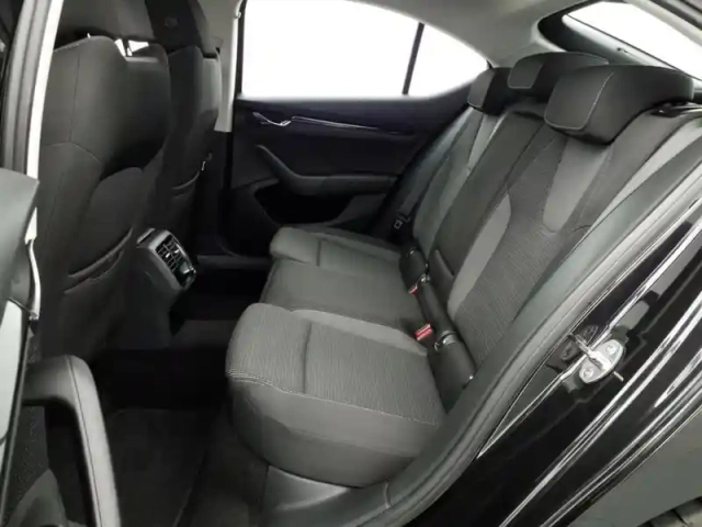 Skoda Octavia 1.4 tsi phev iv 204 ch dsg6e business — photo 23