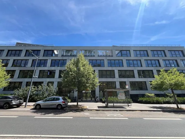 Bureaux 965 m²