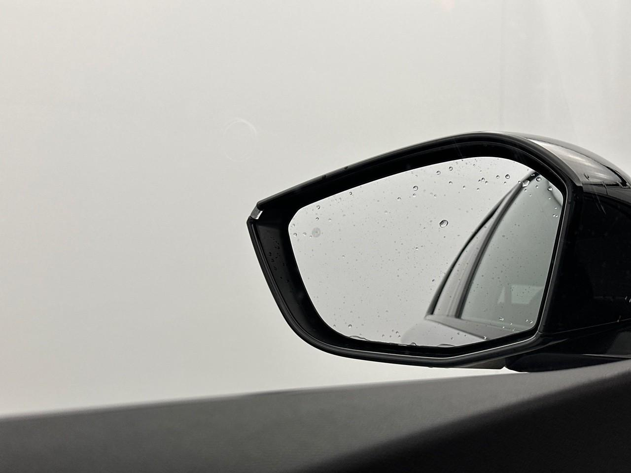 Peugeot 308 hybrid 145 e-dcs6 allure — photo 15