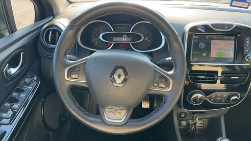 Renault Clio 0.9 TCe 90 - Intiale Paris – 2016 – 96153 km – Essence – Boîte Manuelle — photo 39