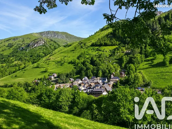Local 1200 m² Bagnères-de-Luchon