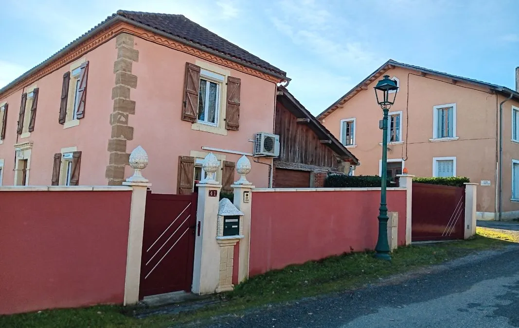Photo 1