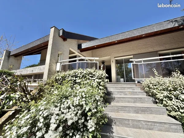 Maison 6 pièces 150 m²