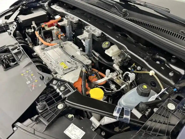 Renault Megane e-tech ev40 130ch standard charge — photo 58