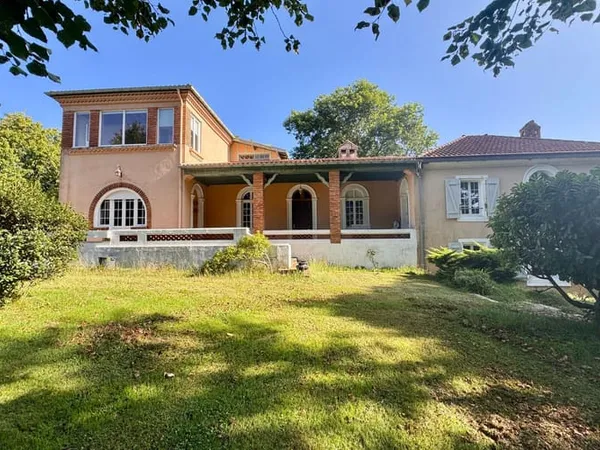 Maison 13 pièces 324 m²