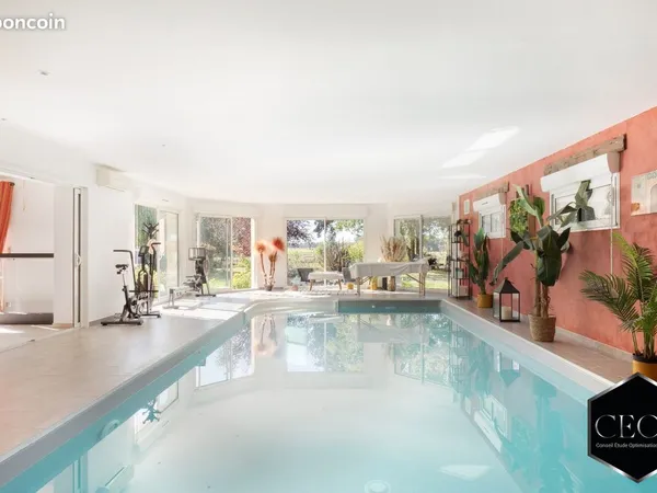 Maison 8 pièces 280 m²