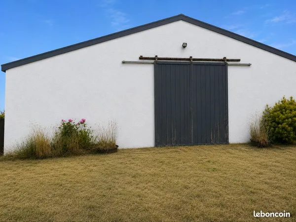 Entrepôts 200m²