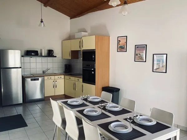 À louer en meublé maison indépendante 3 chambres les sables d olonne a deux pas du leclerc