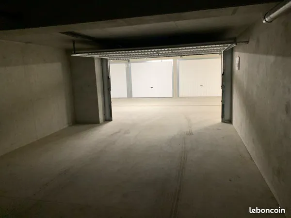 Grand garage de 47m2
