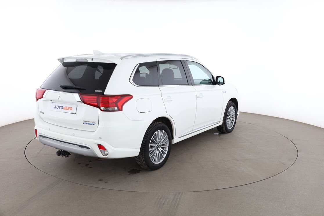 Mitsubishi Outlander PHEV Twin Motor Intense 4WD — photo 5