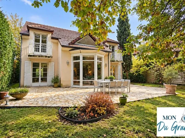 Maison familiale de 175m2 + Caves sur terrain de 1283m2 face foret - Magny Les Hameaux proche Voisin