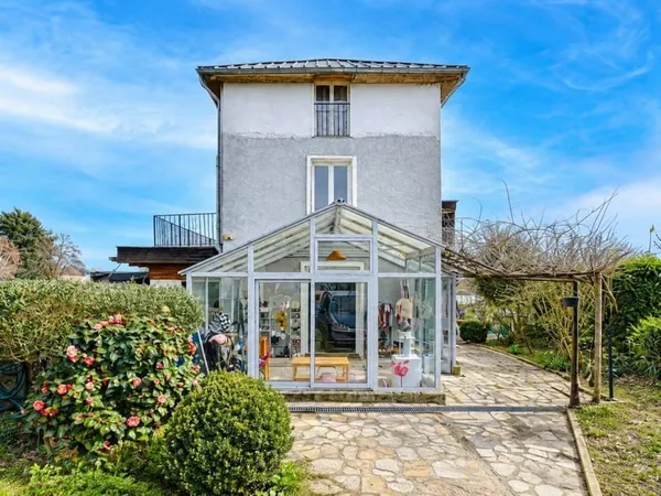 Maison 7 pièces 195 m²