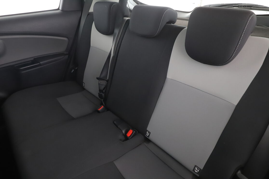 Toyota Yaris 1.5 Hybrid France — photo 13