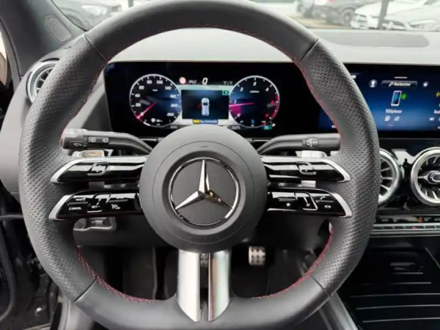 Mercedes Gla 200 d amg line — photo 43