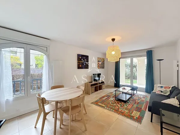 Appartement T2 de 49m² entièrement Meublé à Sceaux