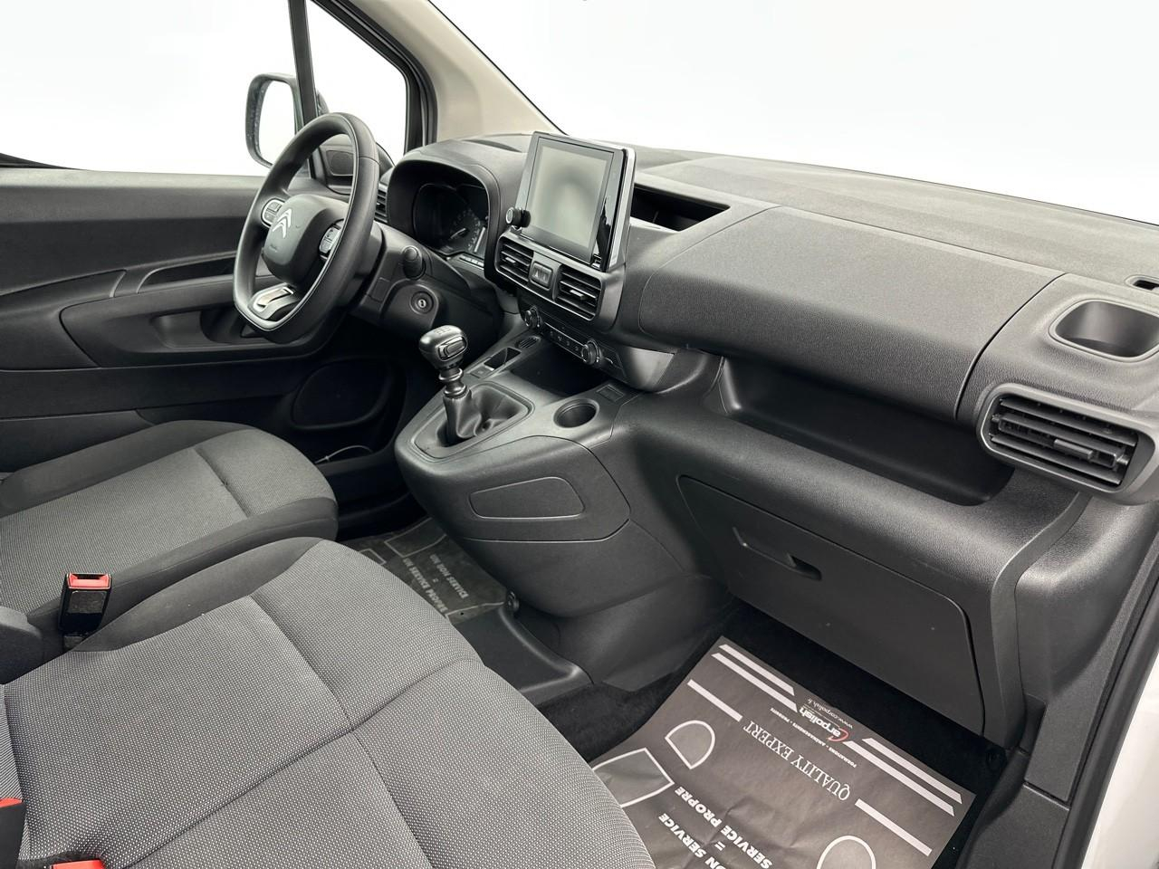 Citroën Berlingo van m 650 bluehdi 100 s&s bvm6 driver — photo 11