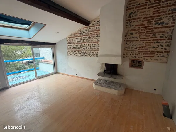 T2 Port St Sauveur avec terrasse de 7,49m2