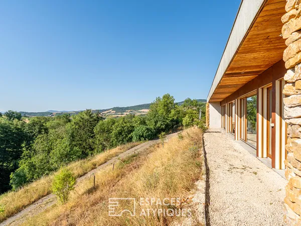 Maison bioclimatique avec sa vue dégagée