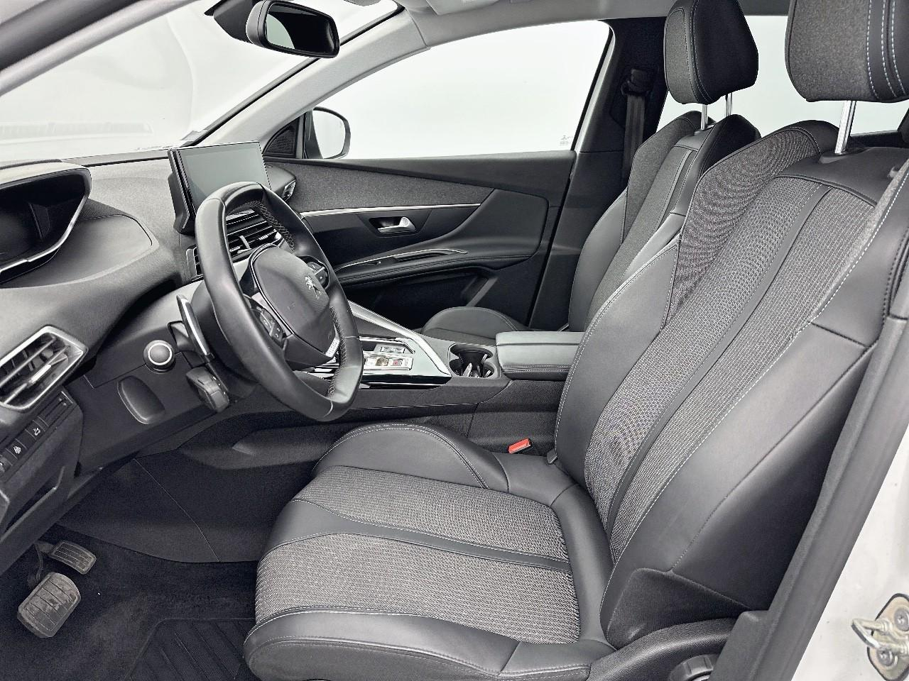 Peugeot 3008 puretech 130ch s&s eat8 allure pack — photo 9