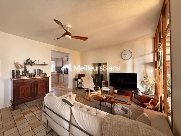 Maison familiale de 113 m², 4 chambres, garage et terrain 551 m²